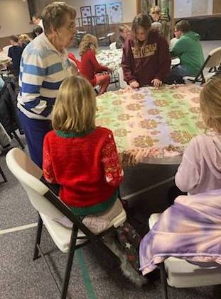 4H Members Making Fleece Blankets